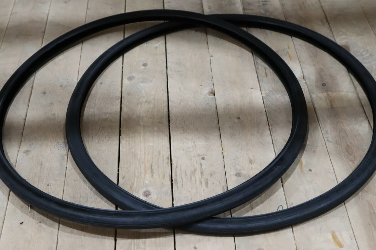 Slick 700mm x 25C Tyre (Set)