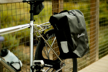 Quella Black Pannier Bag