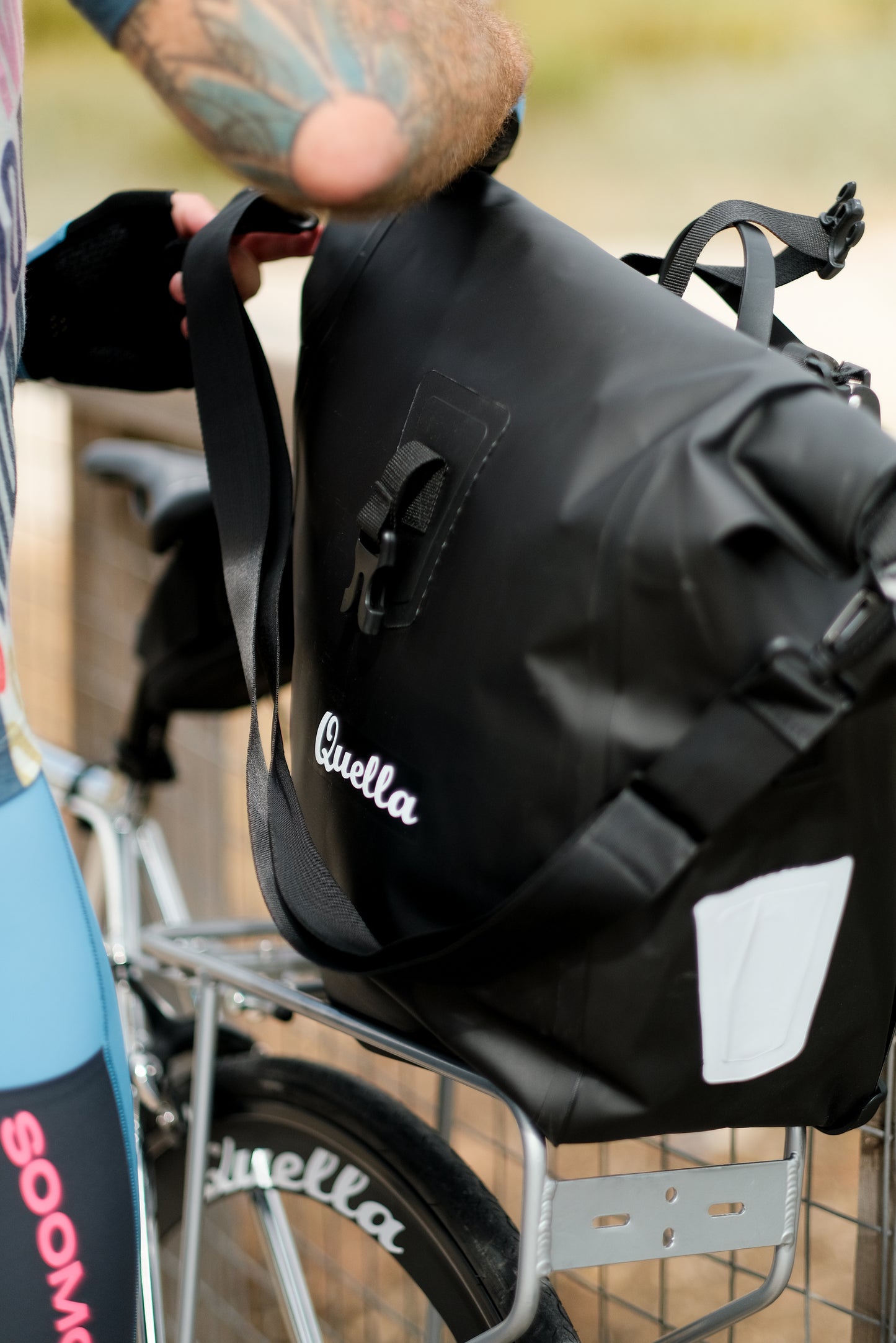 Quella Black Pannier Bag