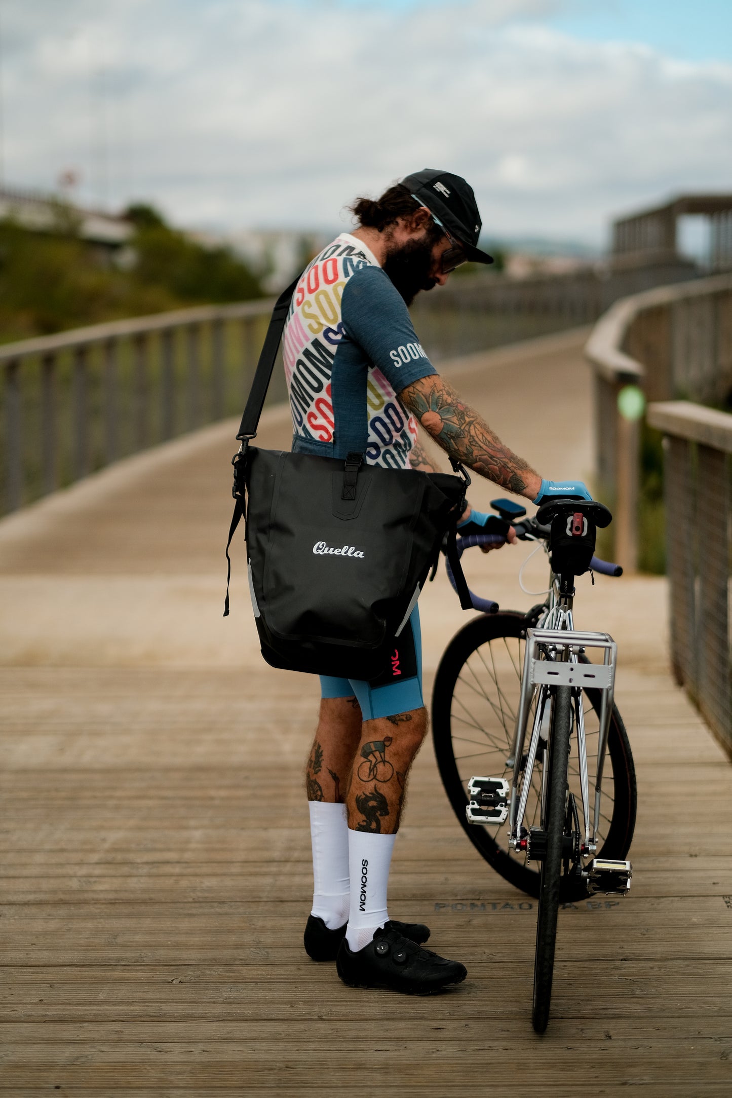 Quella Black Pannier Bag