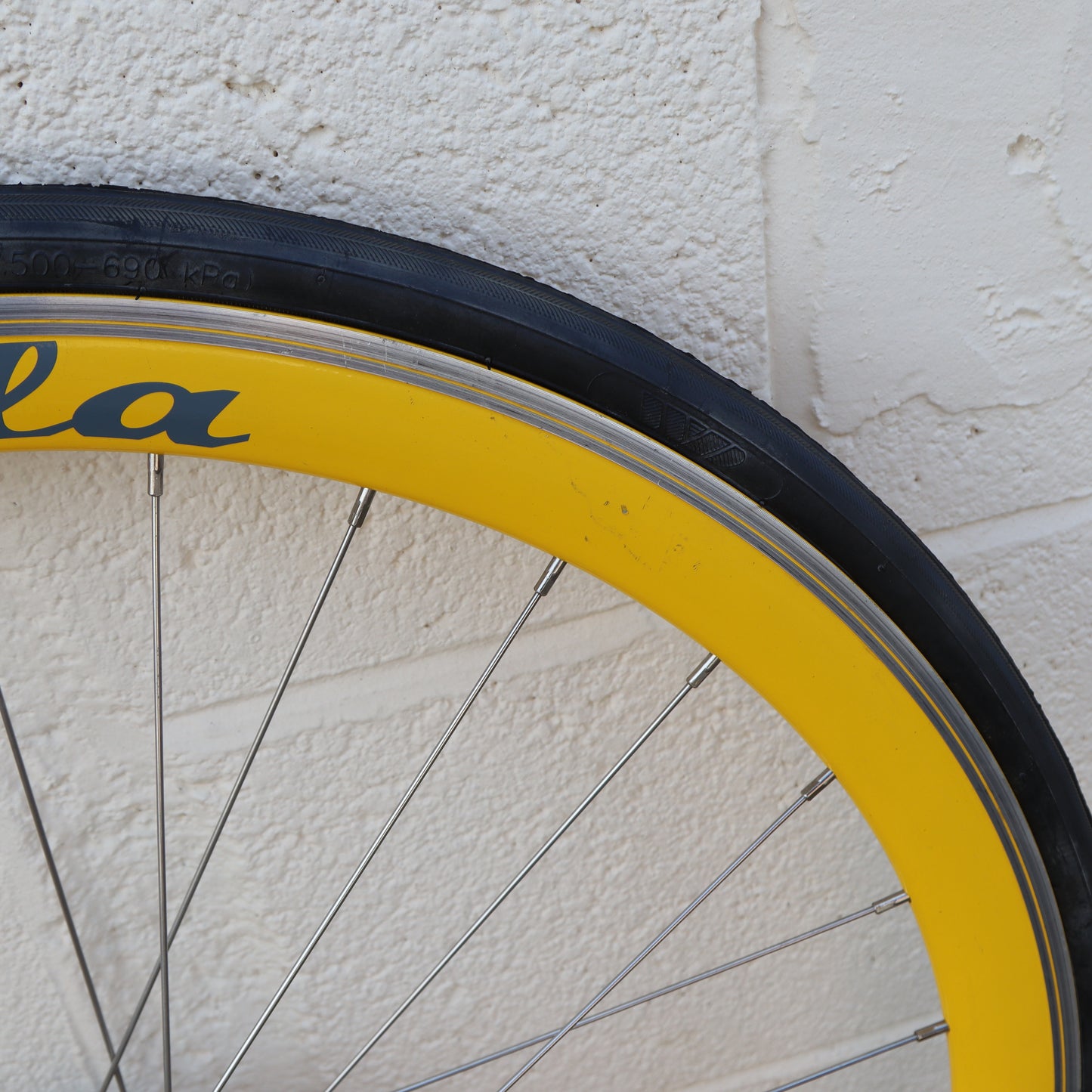 Used Yellow 40mm Deep V - 25 Black Wheelset (WHQ004)