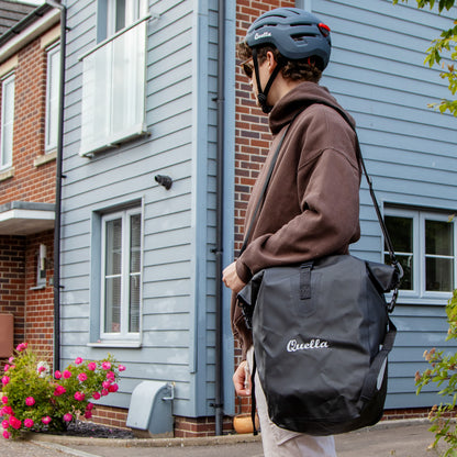 Quella Black Pannier Bag